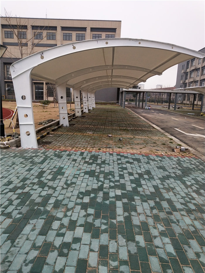 休閑場所膜結構
